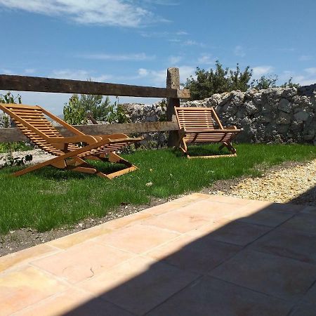 Naro Gibbesi Country Farm Piccolo Cottage מראה חיצוני תמונה