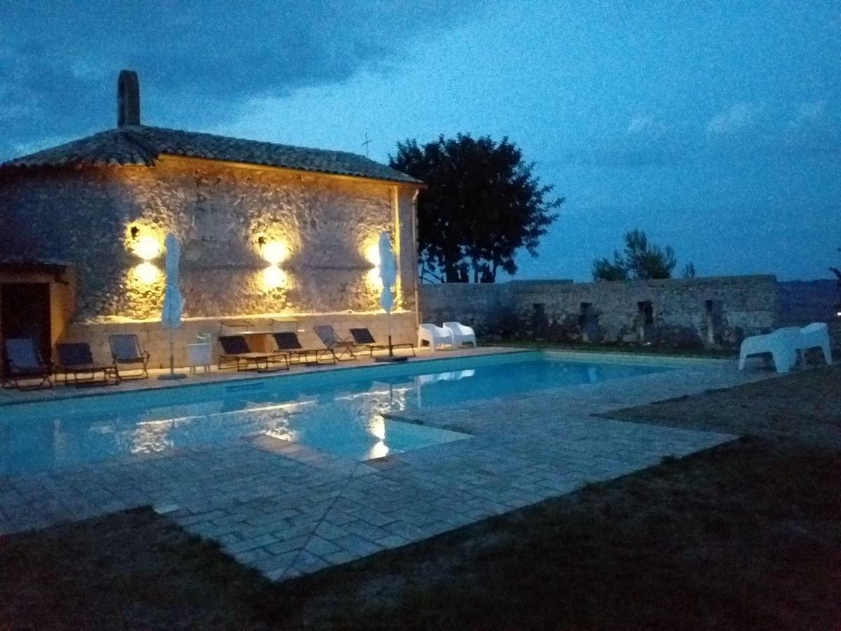 Naro Gibbesi Country Farm Piccolo Cottage מראה חיצוני תמונה