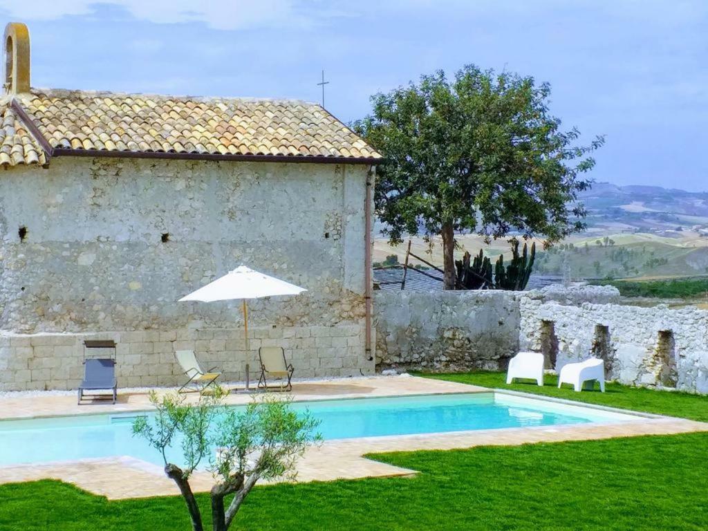 Naro Gibbesi Country Farm Piccolo Cottage מראה חיצוני תמונה